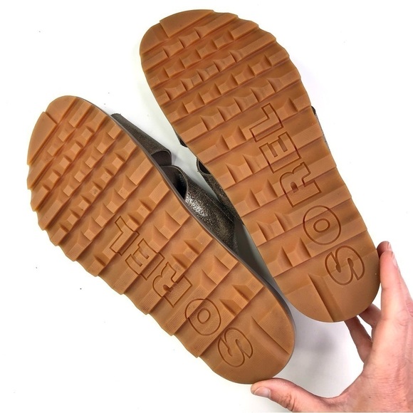 Sorel Roaming criss cross slides sandals crackle metallic silver like new 10 - Picture 8 of 10